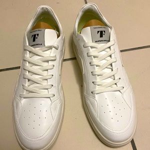 White court Thousand Fell sneakers